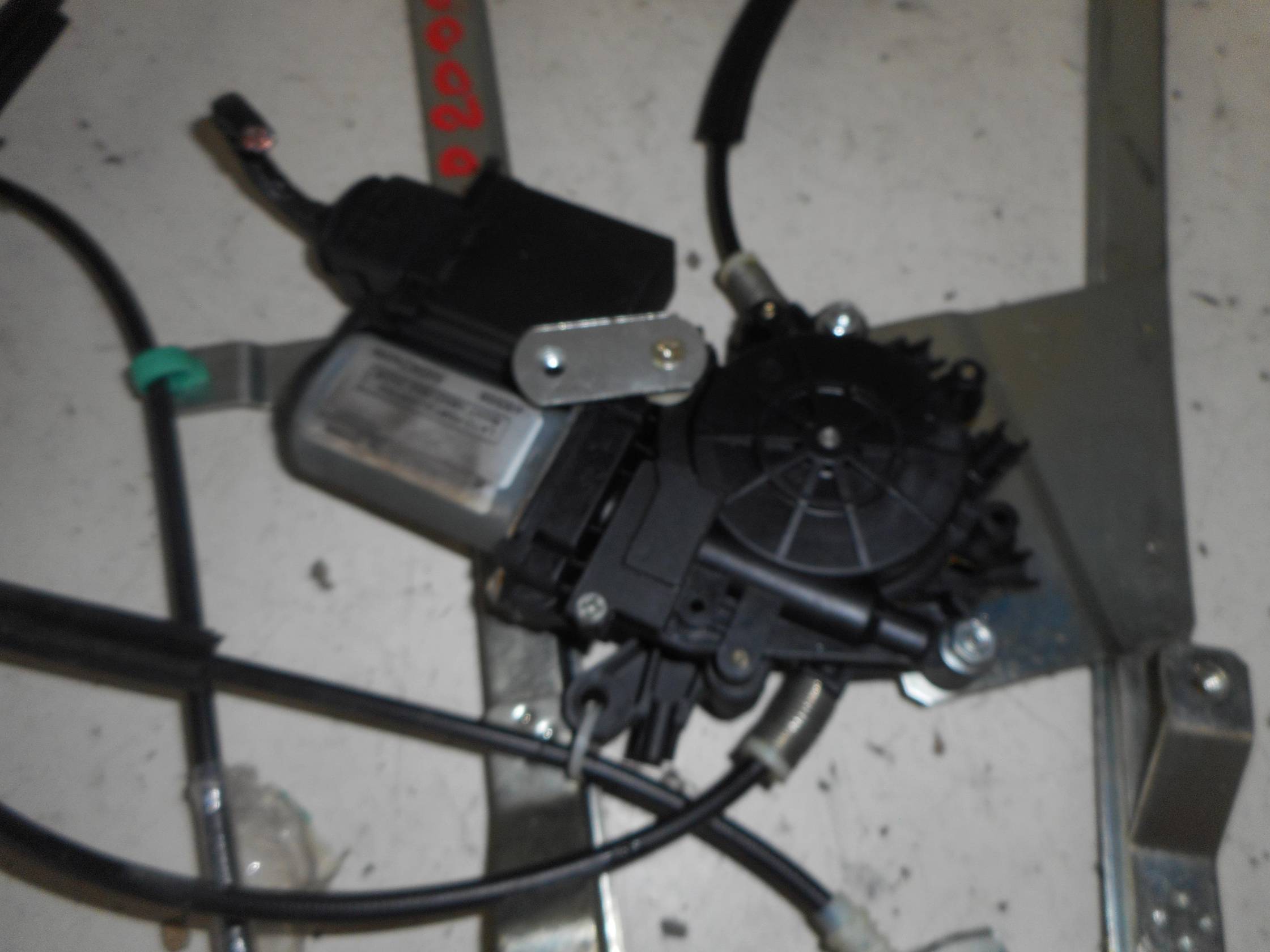 Alzacristallo elettr. porta ant. dx.